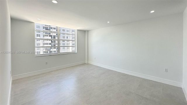 2750 NE 183rd St 1508, Aventura, FL 33160
