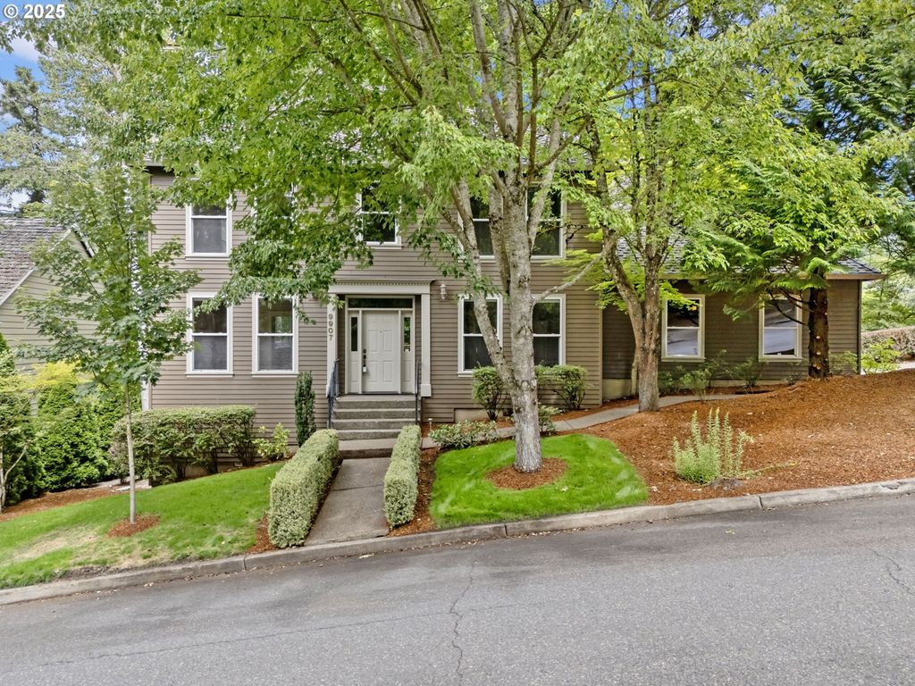 9907 Nw BARTHOLOMEW Dr, Portland, OR 97229