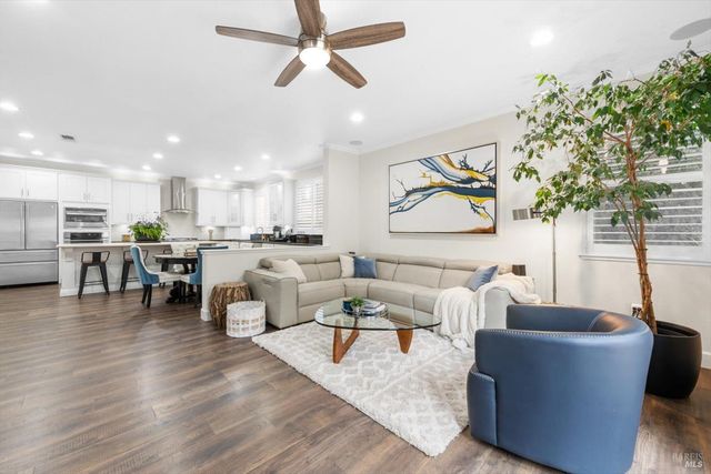 759 Overture Ln, Fairfield, CA 94534