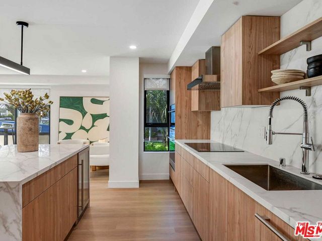 350 N Palm Drive 401, Beverly Hills, CA 90210