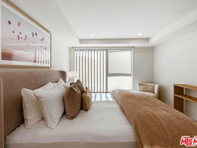 350 N Palm Drive 401, Beverly Hills, CA 90210