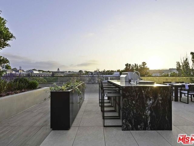 350 N Palm Drive 401, Beverly Hills, CA 90210