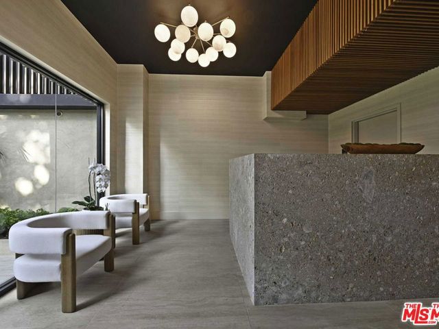 350 N Palm Drive 401, Beverly Hills, CA 90210