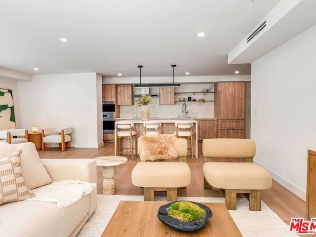 350 N Palm Drive 401, Beverly Hills, CA 90210