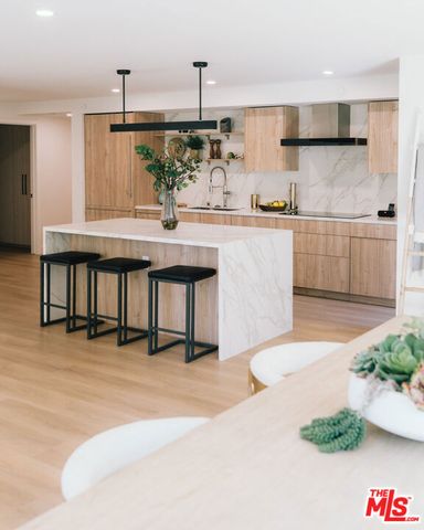 350 N Palm Drive 401, Beverly Hills, CA 90210