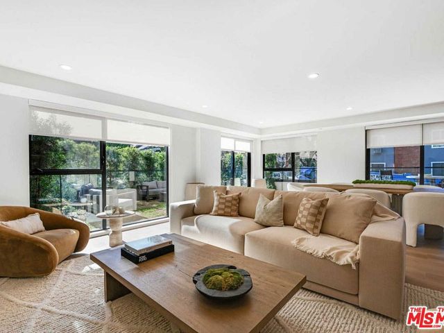 350 N Palm Drive 401, Beverly Hills, CA 90210