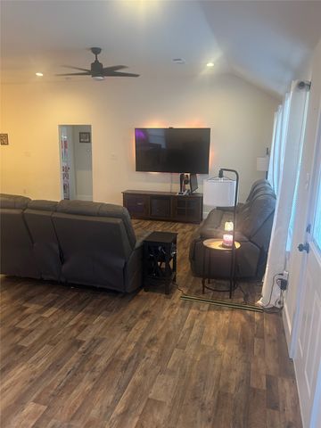 2631 Fish Tank Road, Corsicana, TX 75110