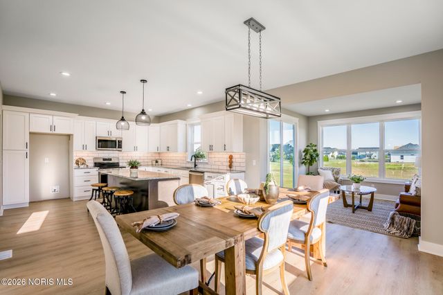 9430 Rockingham Drive, Whitehouse, OH 43571