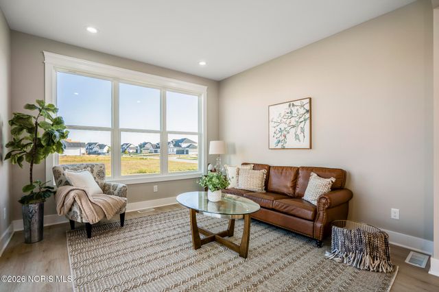 9430 Rockingham Drive, Whitehouse, OH 43571