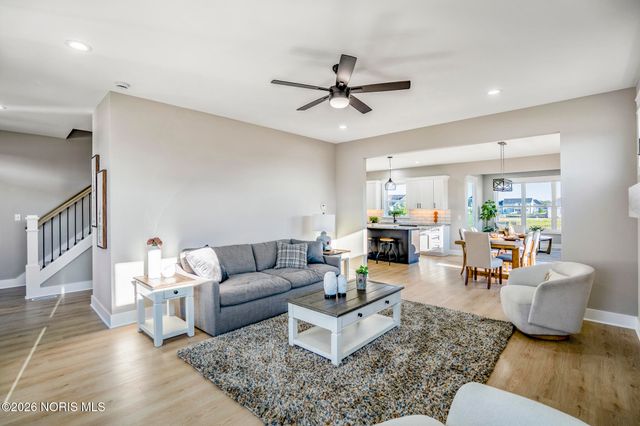 9430 Rockingham Drive, Whitehouse, OH 43571