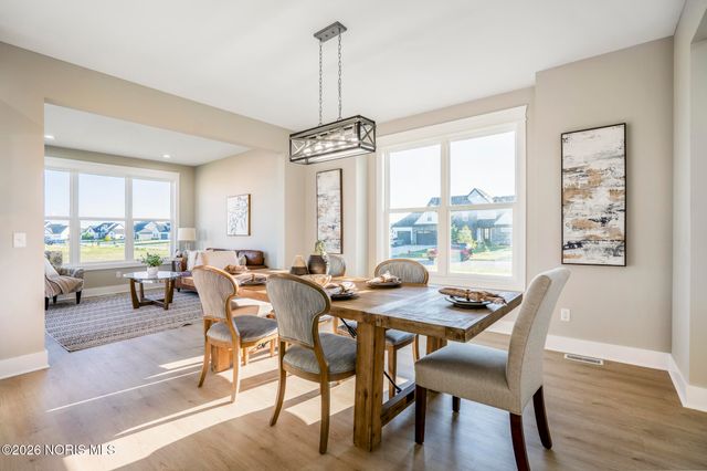 9430 Rockingham Drive, Whitehouse, OH 43571