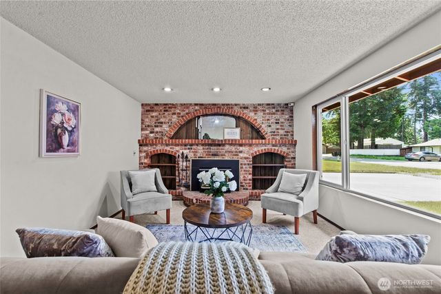1637 105th Street S, Tacoma, WA 98444