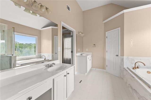 8455 Woodland View Drive, Gainesville, GA 30506