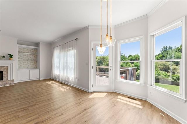 8455 Woodland View Drive, Gainesville, GA 30506