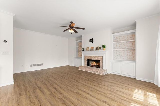 8455 Woodland View Drive, Gainesville, GA 30506