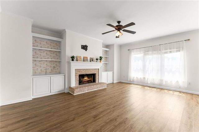 8455 Woodland View Drive, Gainesville, GA 30506