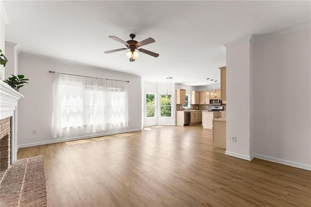 8455 Woodland View Drive, Gainesville, GA 30506