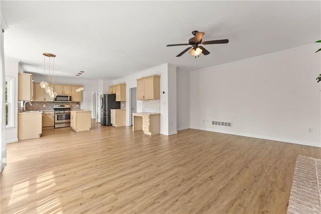 8455 Woodland View Drive, Gainesville, GA 30506