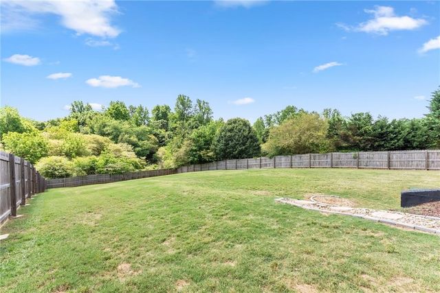 8455 Woodland View Drive, Gainesville, GA 30506
