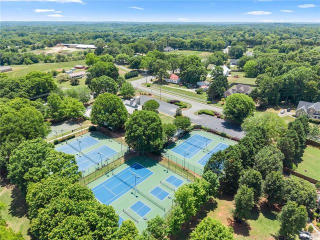8455 Woodland View Drive, Gainesville, GA 30506