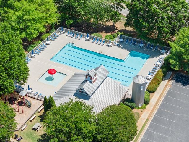 8455 Woodland View Drive, Gainesville, GA 30506