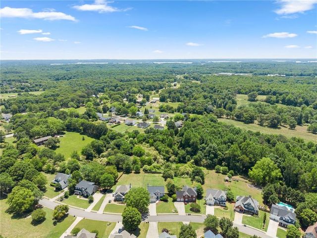 8455 Woodland View Drive, Gainesville, GA 30506