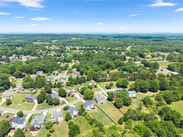 8455 Woodland View Drive, Gainesville, GA 30506