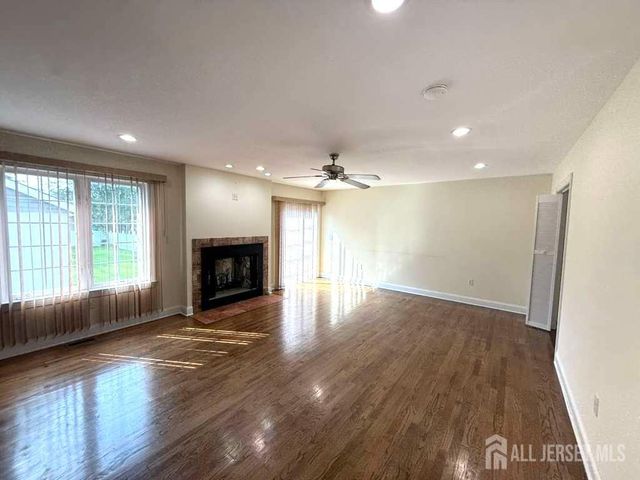 131 Amherst Avenue, Colonia, NJ 07067
