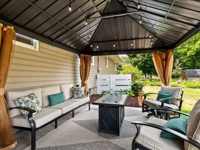 2682 5th Street NW, New Brighton, MN 55112