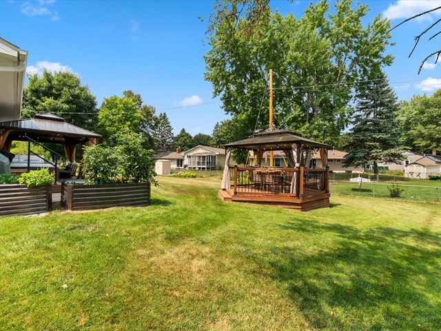 2682 5th Street NW, New Brighton, MN 55112