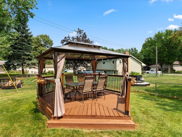2682 5th Street NW, New Brighton, MN 55112