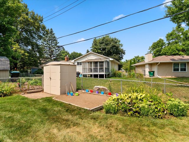 2682 5th Street NW, New Brighton, MN 55112