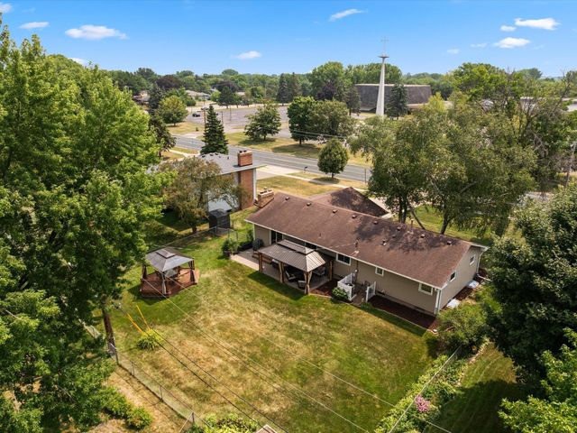 2682 5th Street NW, New Brighton, MN 55112