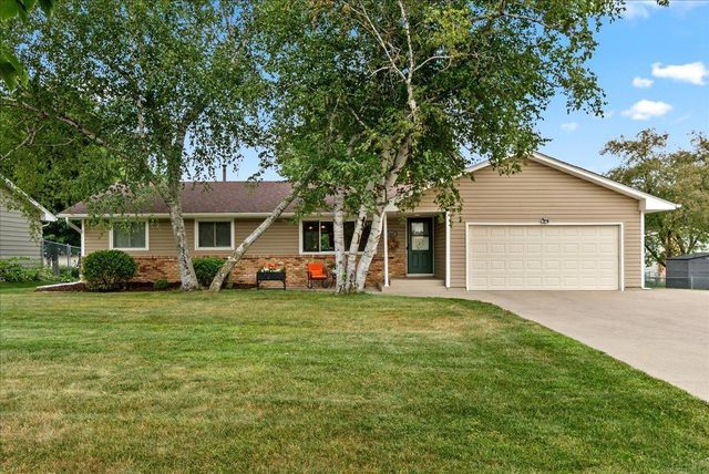 2682 5th Street NW, New Brighton, MN 55112