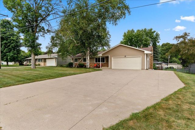 2682 5th Street NW, New Brighton, MN 55112