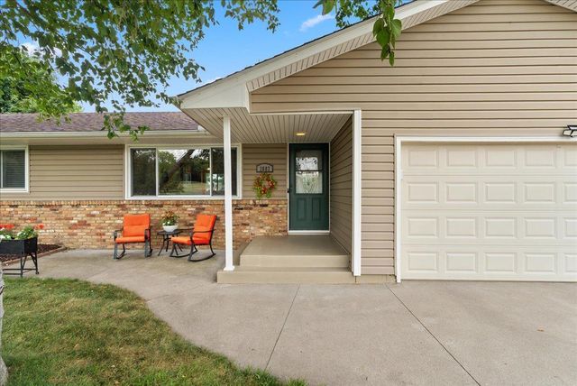 2682 5th Street NW, New Brighton, MN 55112