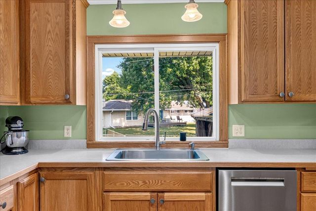 2682 5th Street NW, New Brighton, MN 55112