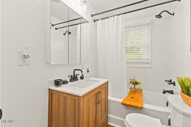 3412 Bloomingdale Road, Kingsport, TN 37660
