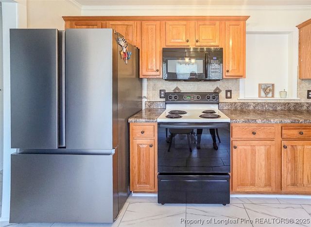 3231 Mclaurins Way, Eastover, NC 28312