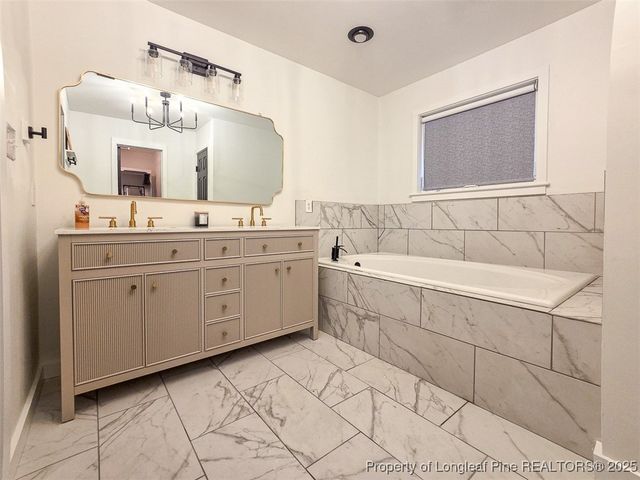 3231 Mclaurins Way, Eastover, NC 28312