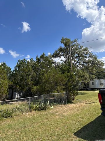 926 RAMBLING DR, Canyon Lake, TX 78133