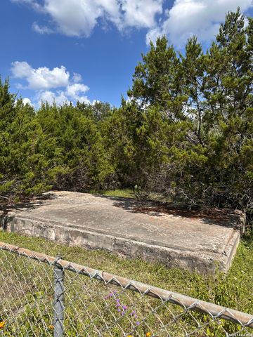 926 RAMBLING DR, Canyon Lake, TX 78133