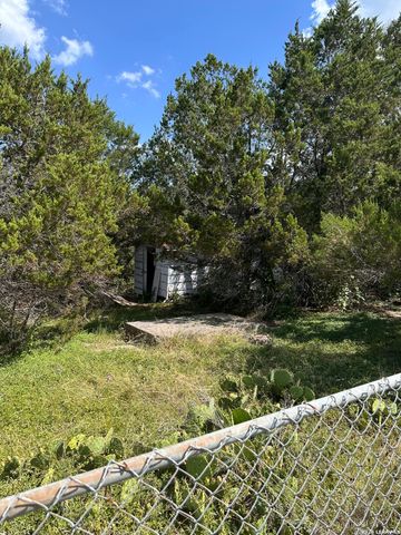 926 RAMBLING DR, Canyon Lake, TX 78133