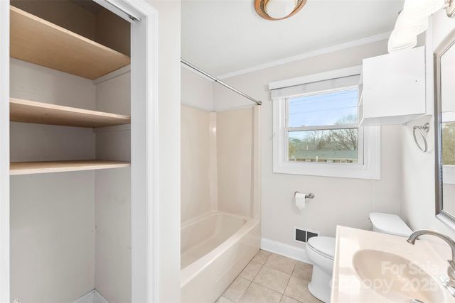 2615 Sherry Lane, Gastonia, NC 28054