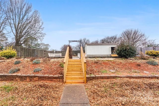 2615 Sherry Lane, Gastonia, NC 28054