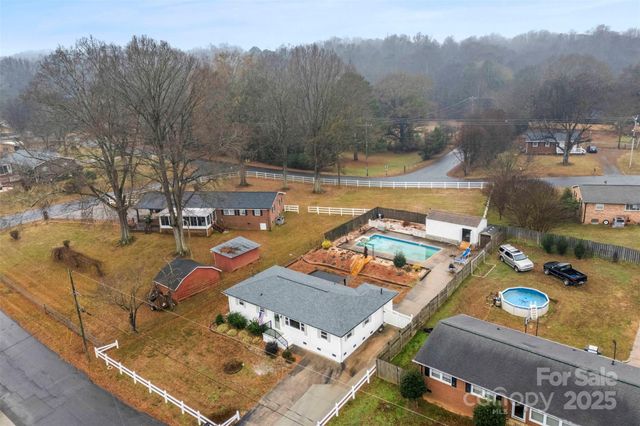 2615 Sherry Lane, Gastonia, NC 28054