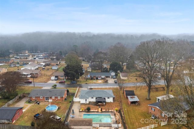 2615 Sherry Lane, Gastonia, NC 28054