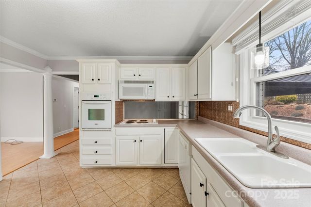 2615 Sherry Lane, Gastonia, NC 28054