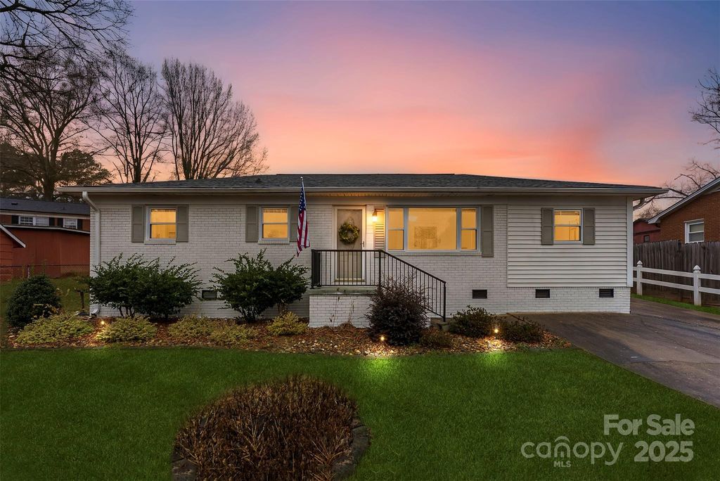 2615 Sherry Lane, Gastonia, NC 28054