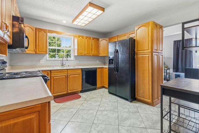 2325 KY-1394, East Bernstadt, KY 40729
